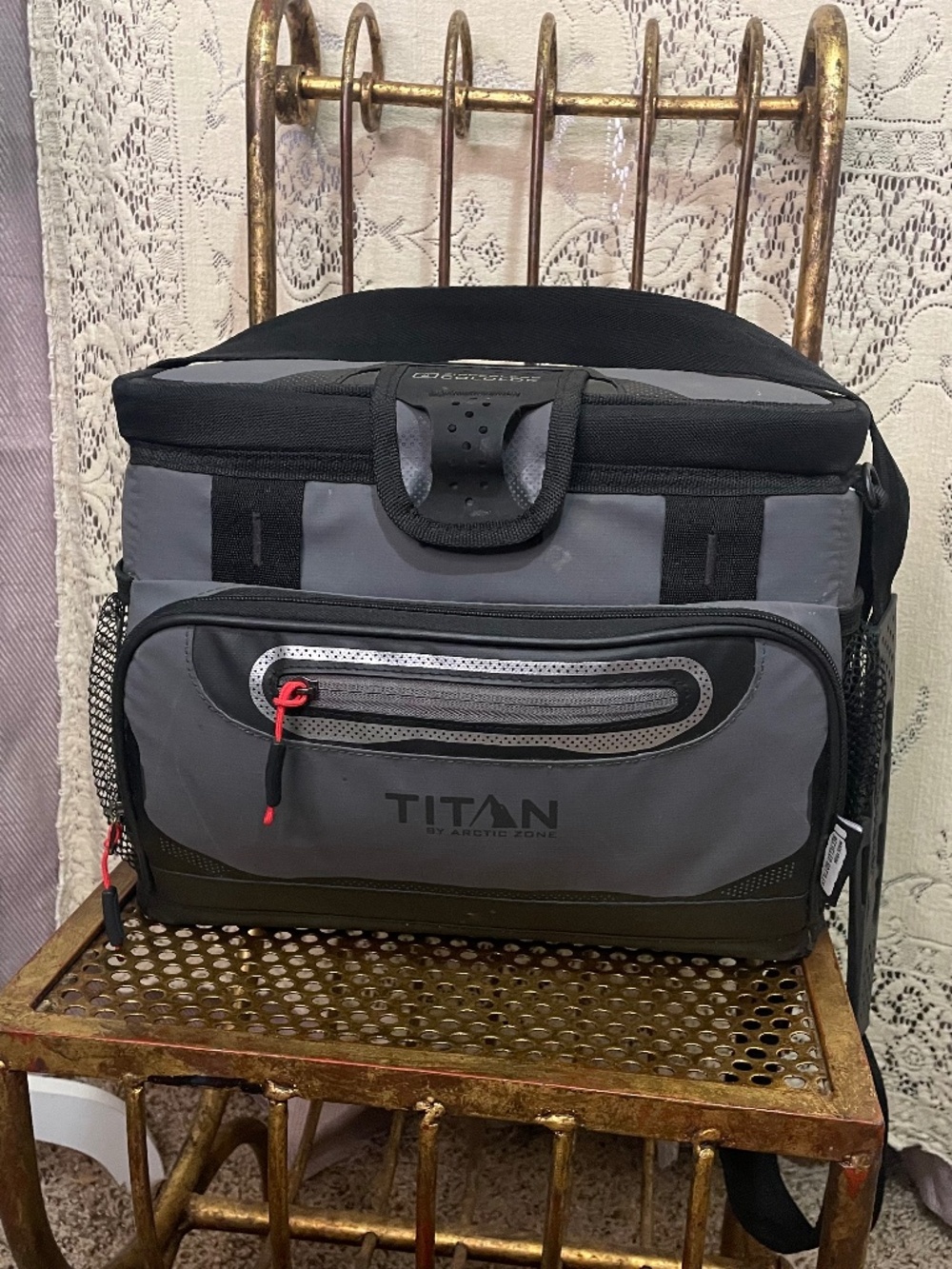 Arctic Zone: Titan zipperless hardbody cooler in sharkskin grey